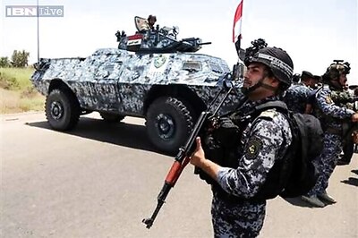 Iraqi forces clash with militants in Northern city