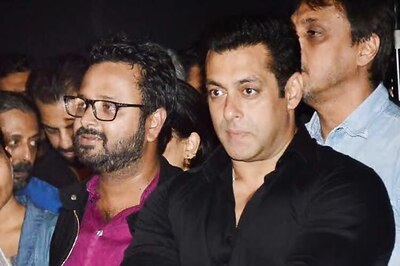 Superstars' films carry pressure: Nikhil Advani