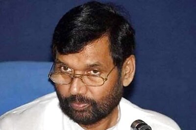 Merger of 'Janata Parivar' offshoots a fraud: Ram Vilas Paswan
