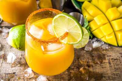 Mango Cocktails That Scream Summer