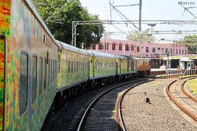 Armed Robbers Loot Passengers in Two AC Coaches of Jammu-Delhi Duronto Express