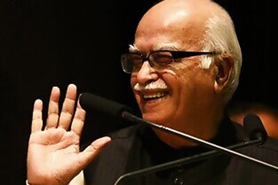 Advani sunset in 2010, retirement date set