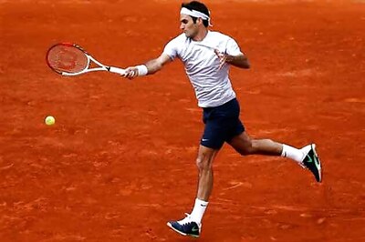 Federer dismisses Somdev challenge at French Open