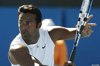 I will show rookie players the way: Paes