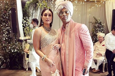 Karan Johar, Kareena Kapoor Give Fans Another K3G Moment from Ranbir-Alia Wedding; Watch