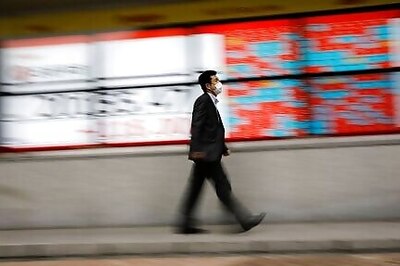 Asian stocks fall on U.S. stimulus uncertainty