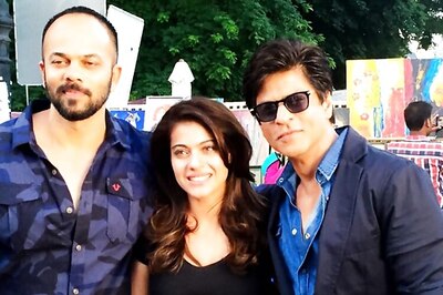Rohit Shetty gifts a bicycle to Shah Rukh Khan to get his knee back in shape