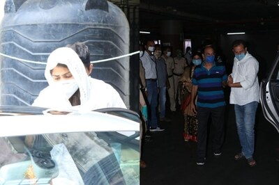 Rhea Chakraborty Visits Hospital as Sushant Singh Rajput's Family Reaches Mumbai for Last Rites