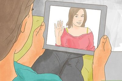 How to Communicate with a Girl when She Is Not Around