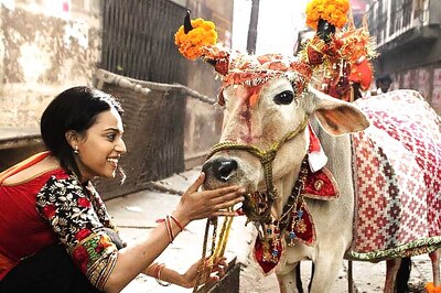 Swara Bhaskar draws crowds in Agra