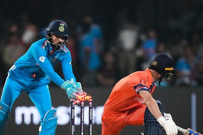 ICC Cricket World Cup: India Fielding Coach T Dilip Full of Praise for KL Rahul's 'Amazing Job as a Wicketkeeper'