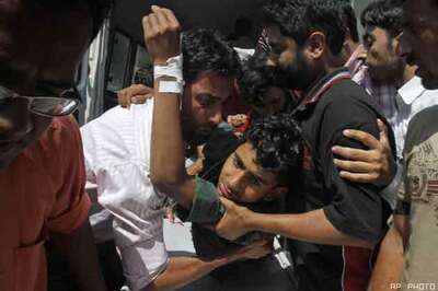 Body count up in Srinagar; PM calls for meeting