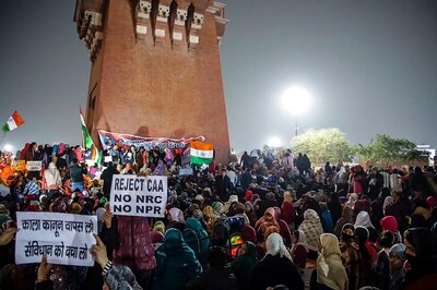 Women Groups in Lucknow Begin Door-to-door Campaign to Garner Support for Anti-CAA Protest at Ghanta Ghar