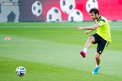 Fabregas pleads for patience as Spain criticism mounts