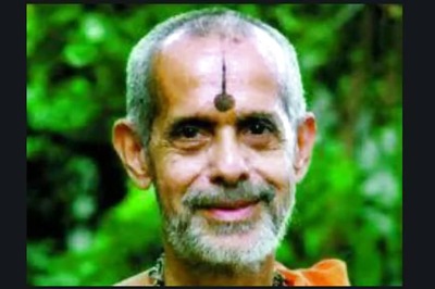 Pejavara Mutt Head Vishvesha Teertha Swami Hospitalised, Put on Ventilator Support