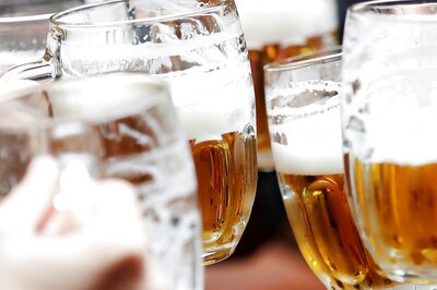 Cheers! Delhi Liquor Stores, Bars to Reopen From Tuesday As Excise Policy Extension Gets LG Approval