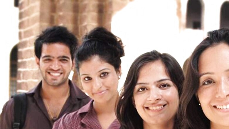 Foreign Student Admissions in DU See Decline in 2022, Only 520 Coming
