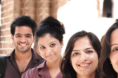 Foreign Student Admissions in DU See Decline in 2022, Only 520 Coming