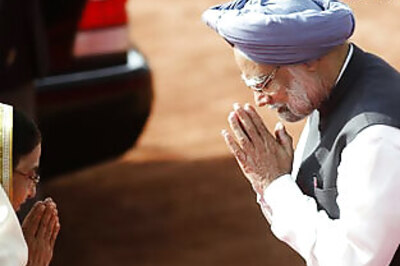 Manmohan's b'day wish: to serve India tirelessly