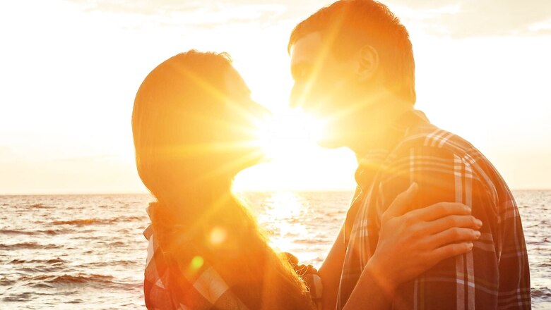 Kiss and Tell: Here's How Early Romances May Have Helped Spread Cold Sore Virus