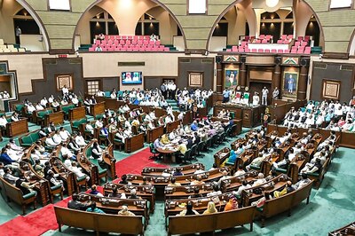 Madhya Pradesh Floor Test LIVE Updates: SC to Hear BJP's Trust Vote Plea Tomorrow as Party Sees Red Over 10-day Breather to Kamal Nath Govt