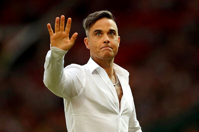 Robbie Williams Is Selling His Soul for World Cup Gig: Kremlin Critic