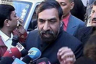 Identity confusion stops state minister from voting