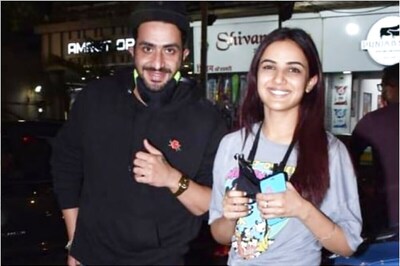 Fans Cheer for 'Jasly' as Jasmin Bhasin, Aly Goni Enjoy Date Night Together After Bigg Boss 14