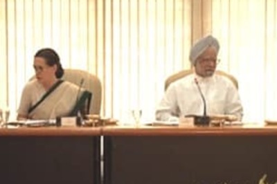 'Left' in the lurch, UPA meets to strike a 'deal'