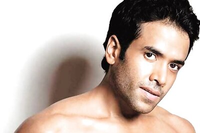 Tusshar to strip in 'Kya Super Kool Hain Hum'