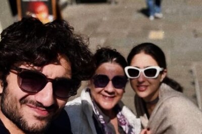 Inside  Sara Ali Khan's New York Holiday With Ibrahim And Mom Amrita Singh