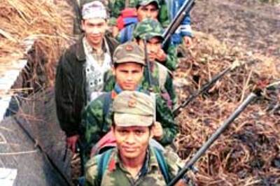 Nepal govt calls truce with Maoists