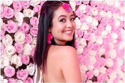 Neha Kakkar Recalls Breaking Down For A Scene In Her New Song 'Jinke Liye'