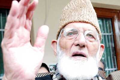 Separatist Leader Geelani Detained While Marching Towards Badamibagh