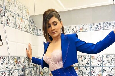 Singer Aastha Gill Becomes Latest Target of Trolls For Posing on Toilet Bowl