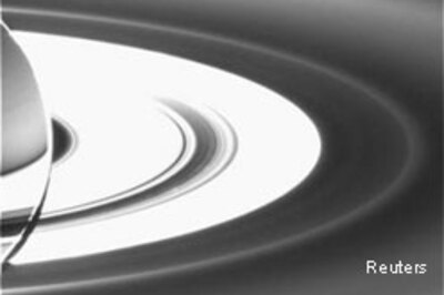 Cassini snaps new views of Saturn