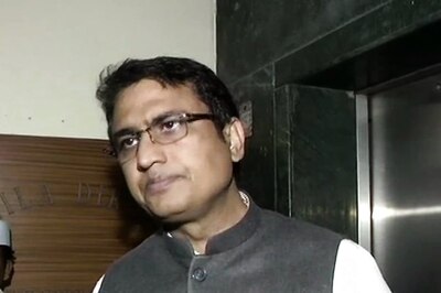 Congress Promises to Regularise All Temp Workers in MCD if Voted to Power