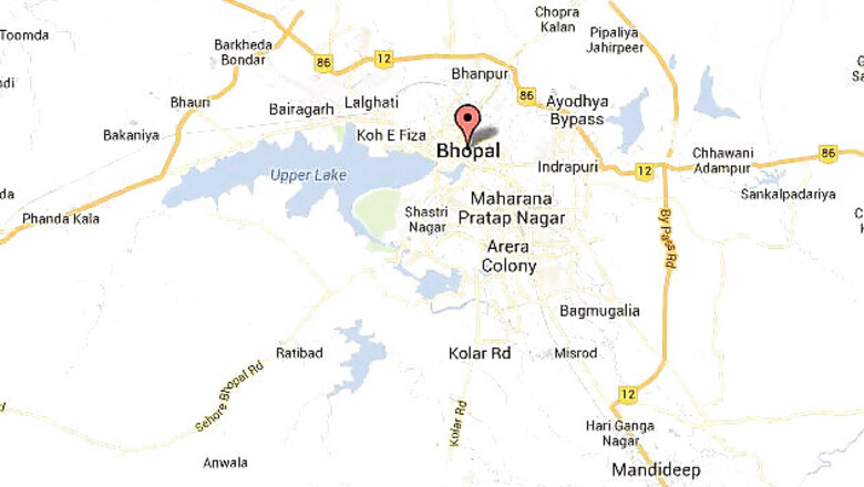 Police lathi-charge Congres workers on way to MP Assembly