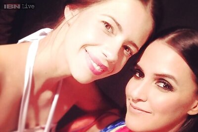 Photo of the day: Kalki Koechlin and Neha Dhupia make a pretty picture at  Online Fashion Week