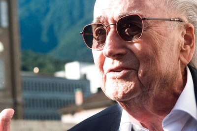 Sepp Blatter Enters Court With a Smile at Start of FIFA Fraud Trial