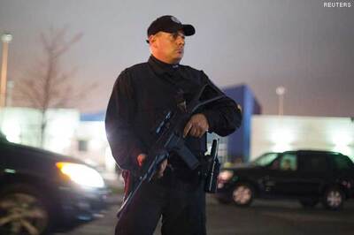 Boston blasts: Police warn people not to open doors