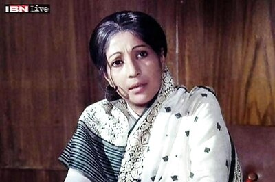 Suchitra Sen not out of danger yet, on oxygen therapy