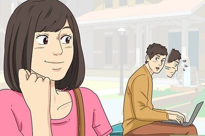How to Know if a Shy Guy Likes You in High School