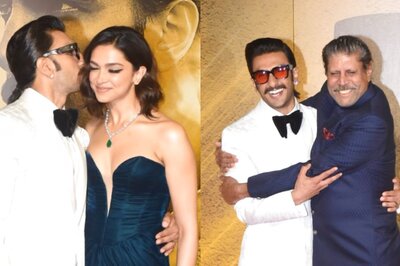 Ranveer Singh Gets Tight Hug from Kapil Dev at 83 Premiere; Deepika Padukone Steals the Show | Pics
