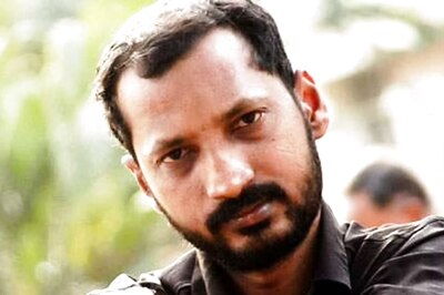 From Oru Naalil to Pookkum Pookkun, 5 Unforgettable Songs Written By Na. Muthukumar