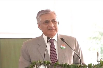 When Mirza Ghalib Made Former CJI Thakur Fast-track a Hearing
