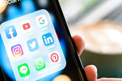 Happy Friendship Day 2022: Positive and Negative Impacts of Social Media on Your Bond