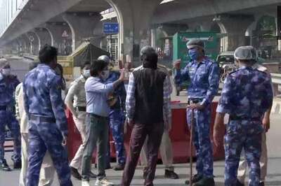 Chaos at Delhi-Faridabad Border as Haryana Seals Borders, Khattar Says Won't Allow Infection to Enter