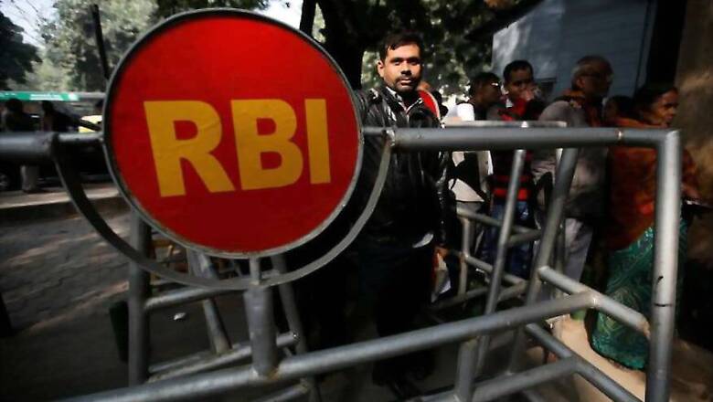 PIOs, NRIs Feel Heat of Demonetisation; Wait in RBI Queues