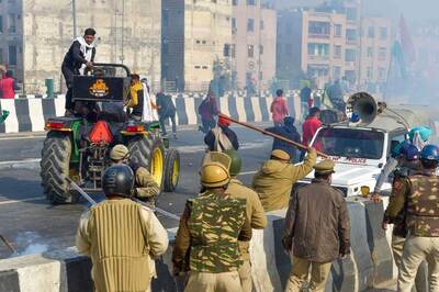 Additional Paramilitary Troops Deployed in Delhi After Violence During Farmers' Tractor Parade